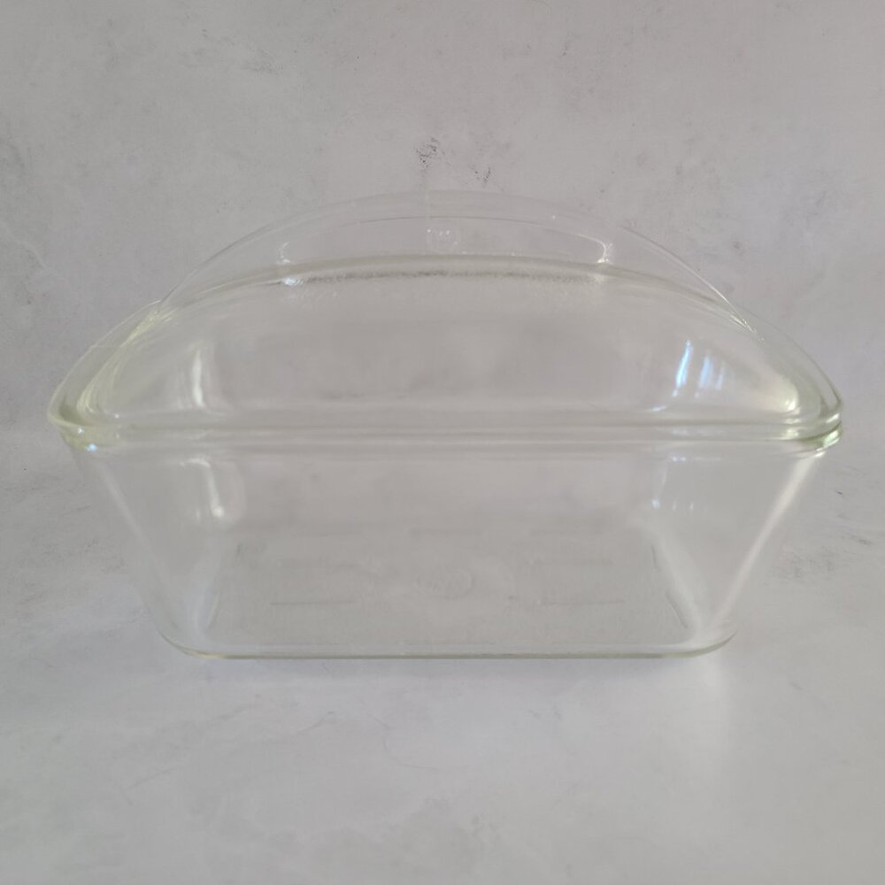 Westinghouse Electric Co. Refrigerator Clear Glass Bread/Meatloaf Dish With Lid